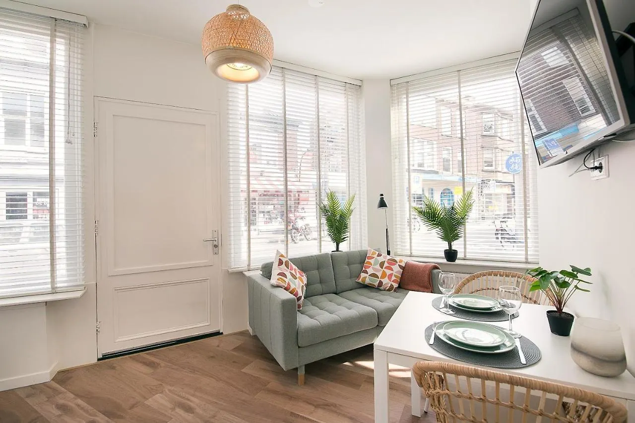 Charming Beach Getaway Haag Apartmán